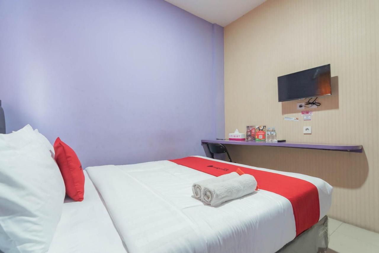 Reddoorz @ Gatot Subroto Street 3 Wisma tamu