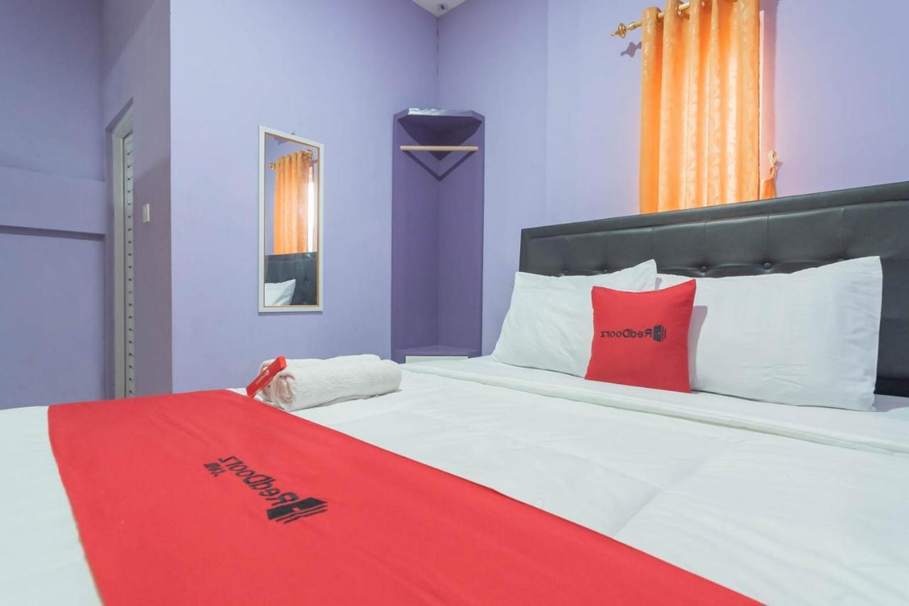 Reddoorz @ Gatot Subroto Street 3
